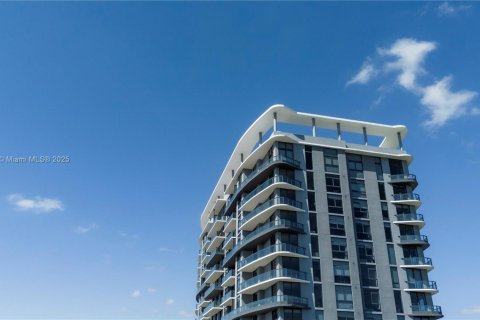 Condo in Hallandale Beach, Florida, 2 bedrooms  № 1974250 - photo 16