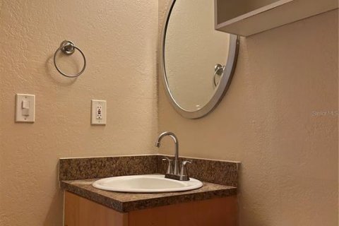 Condominio en alquiler en Land O' Lakes, Florida, 2 dormitorios, 74.32 m2 № 2150031 - foto 8