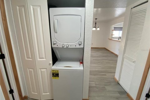 Condominio en alquiler en Sarasota, Florida, 2 dormitorios, 97.45 m2 № 1765469 - foto 12