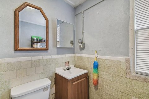 Commercial property in Tampa, Florida 8 bedrooms, 491.27 sq.m. № 1839002 - photo 17