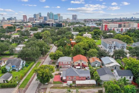Commercial property in Tampa, Florida 8 bedrooms, 491.27 sq.m. № 1839002 - photo 3