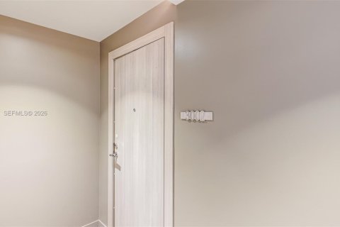 Condominio en venta en Miami, Florida, 3 dormitorios, 177.35 m2 № 2181990 - foto 5