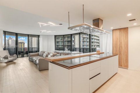 Condominio en venta en Miami, Florida, 3 dormitorios, 177.35 m2 № 2181990 - foto 12