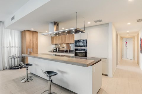 Condominio en venta en Miami, Florida, 3 dormitorios, 177.35 m2 № 2181990 - foto 14