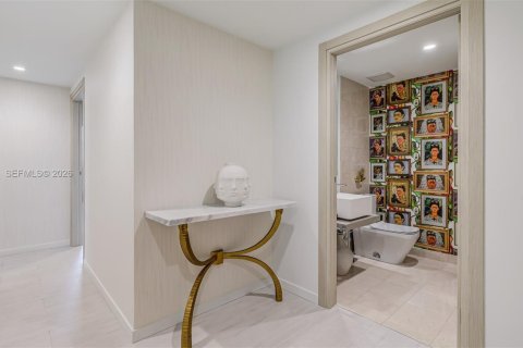 Condominio en venta en Miami, Florida, 3 dormitorios, 177.35 m2 № 2181990 - foto 9