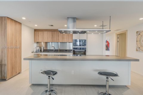 Condominio en venta en Miami, Florida, 3 dormitorios, 177.35 m2 № 2181990 - foto 15