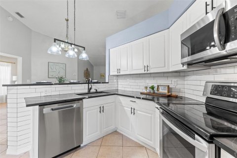 Купить виллу или дом в Тампа, Флорида 6 комнат, 148.55м2, № 1909781 - фото 18