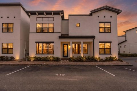 Casa en Davenport, Florida 4 dormitorios, 204.85 m2 № 2137663