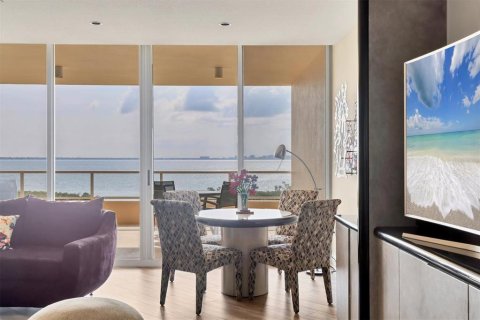 Condominio en venta en Longboat Key, Florida, 3 dormitorios, 220.09 m2 № 1625473 - foto 10