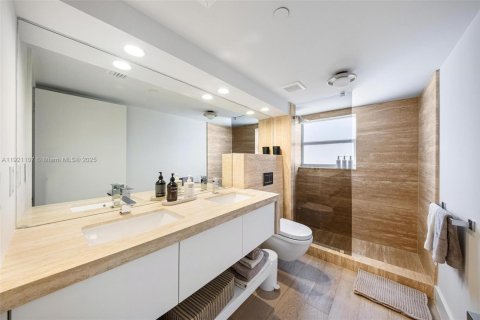 Снять в аренду кондоминиум в Майами-Бич, Флорида 2 спальни, 87.33м2, № 2082712 - фото 9