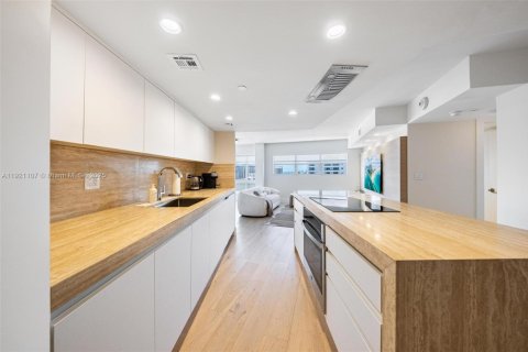 Снять в аренду кондоминиум в Майами-Бич, Флорида 2 спальни, 87.33м2, № 2082712 - фото 5