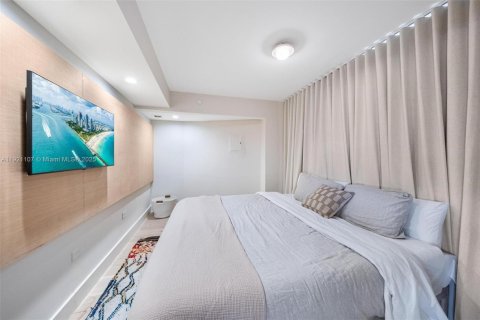 Снять в аренду кондоминиум в Майами-Бич, Флорида 2 спальни, 87.33м2, № 2082712 - фото 7
