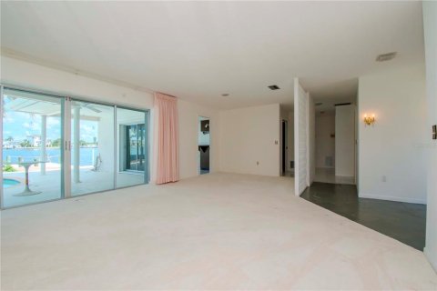 Villa ou maison à vendre à Saint Petersburg, Floride: 3 chambres, 167.04 m2 № 1905991 - photo 10