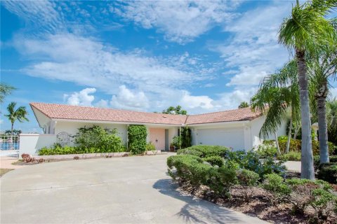 Villa ou maison à vendre à Saint Petersburg, Floride: 3 chambres, 167.04 m2 № 1905991 - photo 4