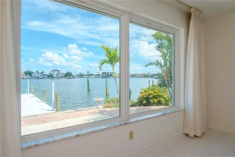 Villa ou maison à vendre à Saint Petersburg, Floride: 3 chambres, 167.04 m2 № 1905991 - photo 24