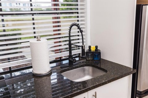 Condominio en venta en Orlando, Florida, 1 dormitorio, 69.21 m2 № 2230999 - foto 11