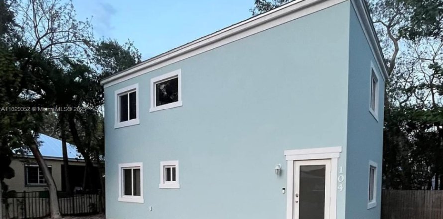 Дом в Ки-Ларго, Флорида 3 спальни, 120.03м2 № 2034845