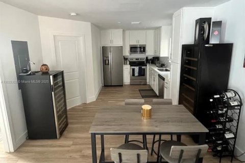 Снять в аренду виллу или дом в Ки-Ларго, Флорида 3 спальни, 120.03м2, № 2034845 - фото 4