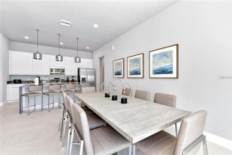 Condo in Kissimmee, Florida, 4 bedrooms  № 1904148 - photo 10