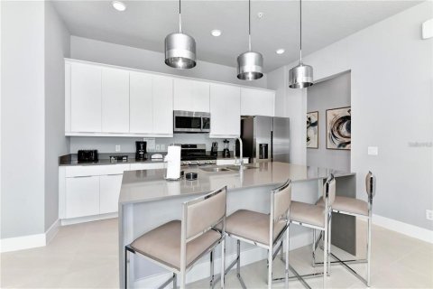 Condo in Kissimmee, Florida, 4 bedrooms  № 1904148 - photo 12