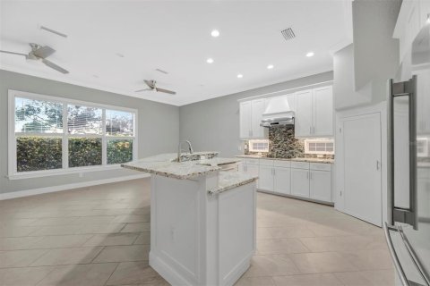 Купить виллу или дом в Сарасота, Флорида 3 комнаты, 261.61м2, № 2167484 - фото 13