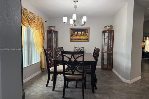 Casa en venta en Clewiston, Florida, 3 dormitorios, 189.24 m2 № 1920732 - foto 5