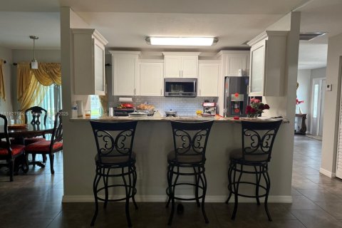 Casa en venta en Clewiston, Florida, 3 dormitorios, 189.24 m2 № 1920732 - foto 9