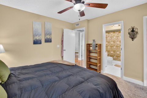 Condo in Boynton Beach, Florida, 1 bedroom № 2259697 - photo 9