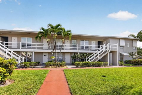 Condo in Boynton Beach, Florida, 1 bedroom № 2259697