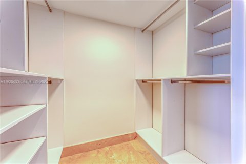 Copropriété à vendre à Hallandale Beach, Floride: 3 chambres, 191.84 m2 № 1989248 - photo 20