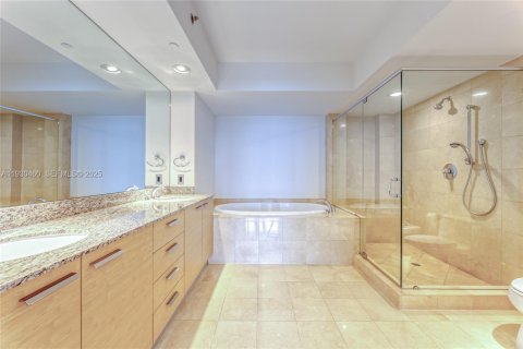 Copropriété à vendre à Hallandale Beach, Floride: 3 chambres, 191.84 m2 № 1989248 - photo 18