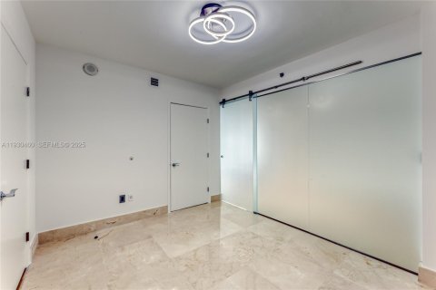 Copropriété à vendre à Hallandale Beach, Floride: 3 chambres, 191.84 m2 № 1989248 - photo 28