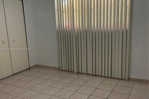Condo in Hialeah, Florida, 2 bedrooms  № 1847630 - photo 2