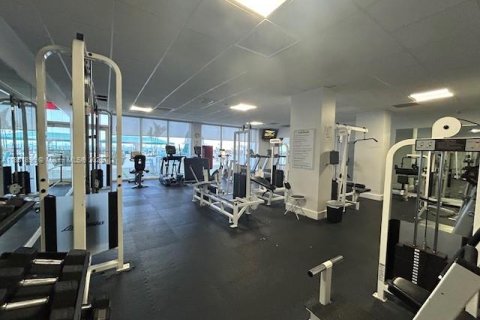 Снять в аренду кондоминиум в Халландейл-Бич, Флорида 2 спальни, 100.33м2, № 1858152 - фото 12