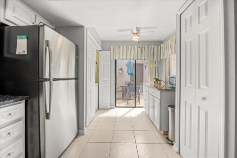 Condo in Altamonte Springs, Florida, 3 bedrooms  № 1722958 - photo 6