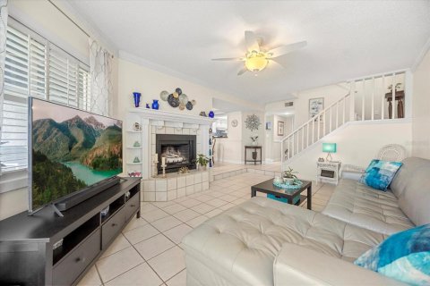 Condo in Altamonte Springs, Florida, 3 bedrooms  № 1722958 - photo 8