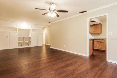 Villa ou maison à vendre à Tampa, Floride: 3 chambres, 172.8 m2 № 1873718 - photo 4