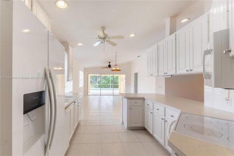 House in Hobe Sound, Florida 2 bedrooms, 144 sq.m. № 1882513 - photo 11