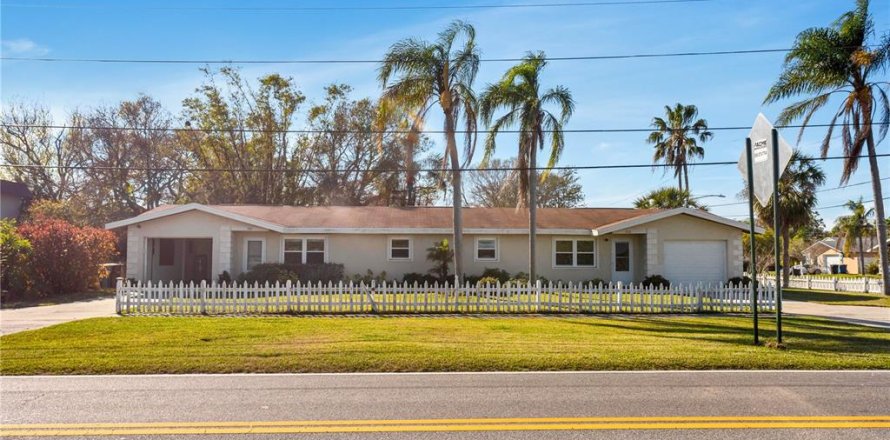 Immobilier commercial à Clearwater, Floride 5 chambres, 227.7 m2 № 1507883