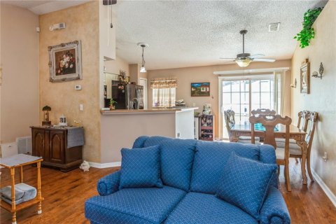 House in Orange City, Florida 3 bedrooms, 112.6 sq.m. № 1742873 - photo 10