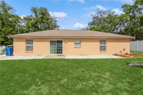 House in Orange City, Florida 3 bedrooms, 112.6 sq.m. № 1742873 - photo 27