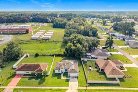 Casa en Ocala, Florida 4 dormitorios, 155.15 m2 № 2371856