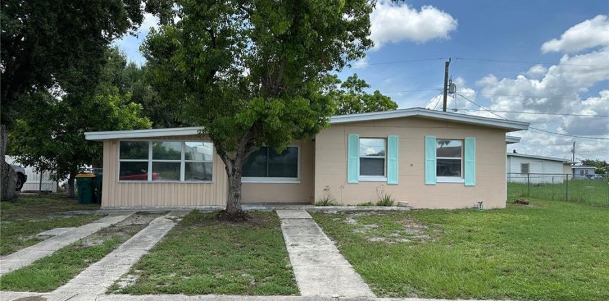 Villa ou maison à Port Charlotte, Floride 3 chambres, 94.3 m2 № 1829463