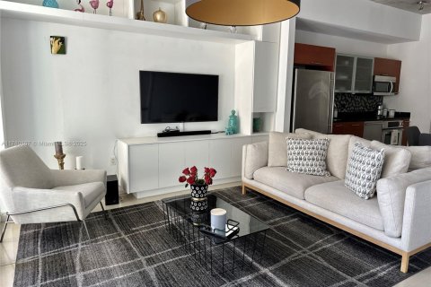 Condominio en venta en Miami, Florida, 1 dormitorio, 65.12 m2 № 1698499 - foto 9