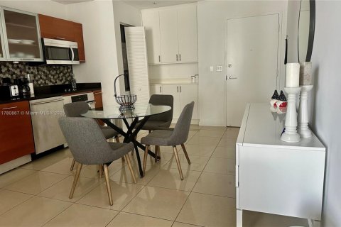 Condominio en venta en Miami, Florida, 1 dormitorio, 65.12 m2 № 1698499 - foto 20