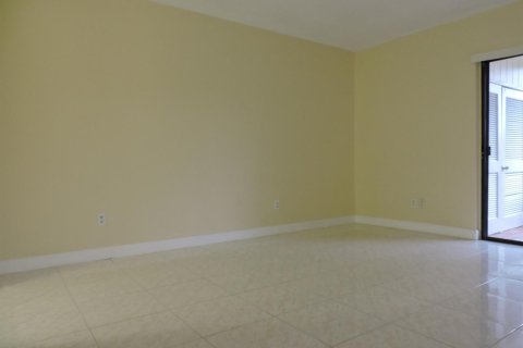 Apartamento en alquiler en Royal Palm Beach, Florida, 2 dormitorios, 128.48 m2 № 2263428 - foto 17