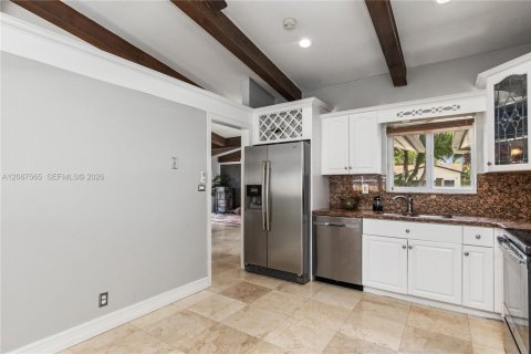 Casa en venta en Cutler Bay, Florida, 3 dormitorios, 169.55 m2 № 2365897 - foto 4