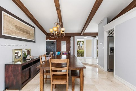 Casa en venta en Cutler Bay, Florida, 3 dormitorios, 169.55 m2 № 2365897 - foto 8