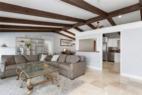 Casa en venta en Cutler Bay, Florida, 3 dormitorios, 169.55 m2 № 2365897 - foto 14