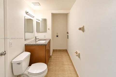 Copropriété à louer à Miami, Floride: 2 chambres, 83.43 m2 № 2385260 - photo 7